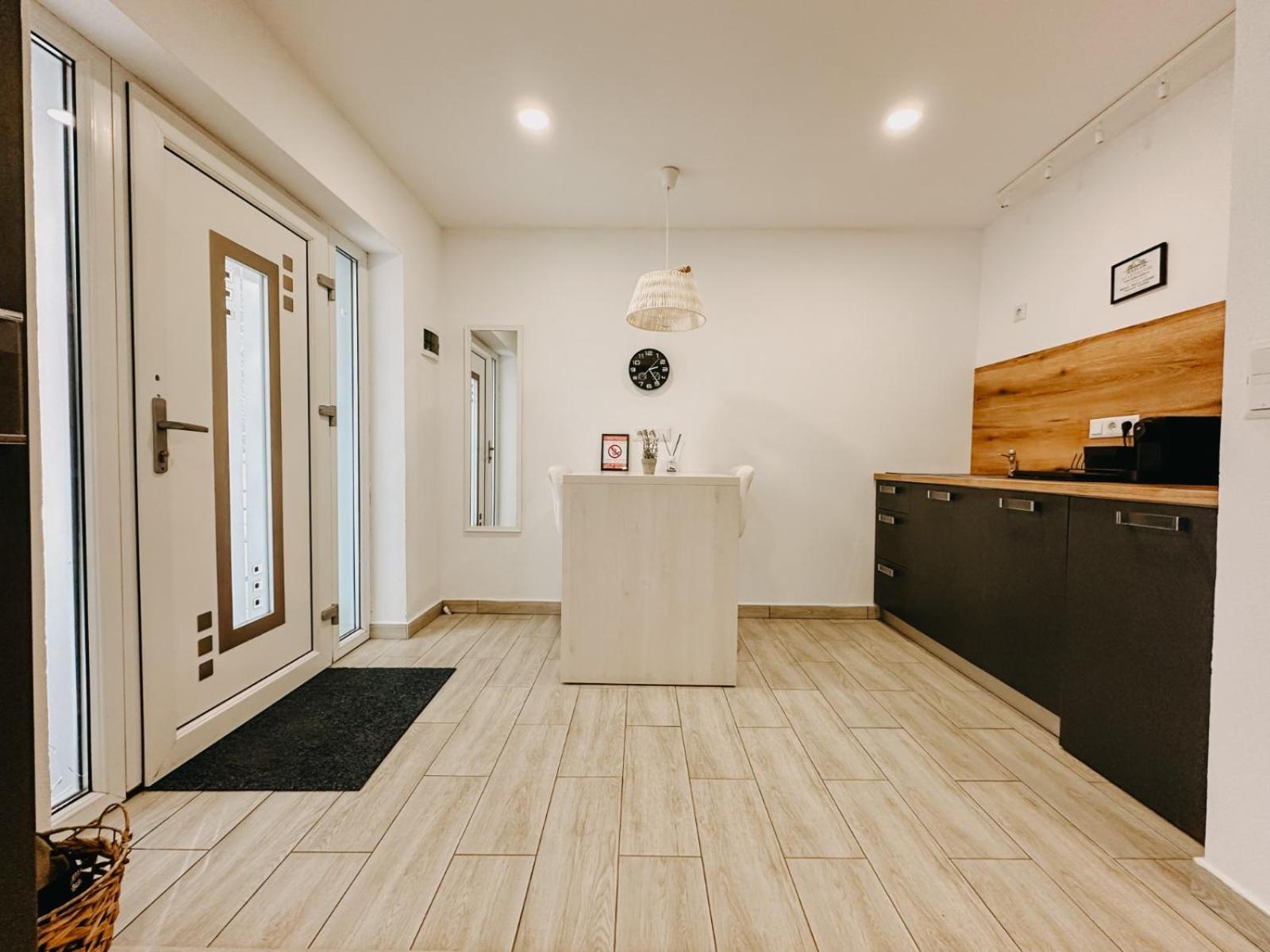 Marcos Apartments Victoriei - Self Check-In Resita Exterior foto